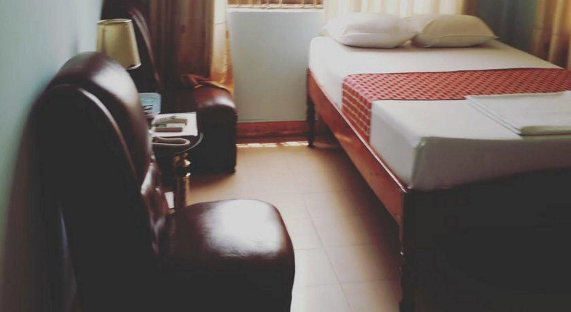 Phong Nha Hotel เว้ ภายนอก รูปภาพ